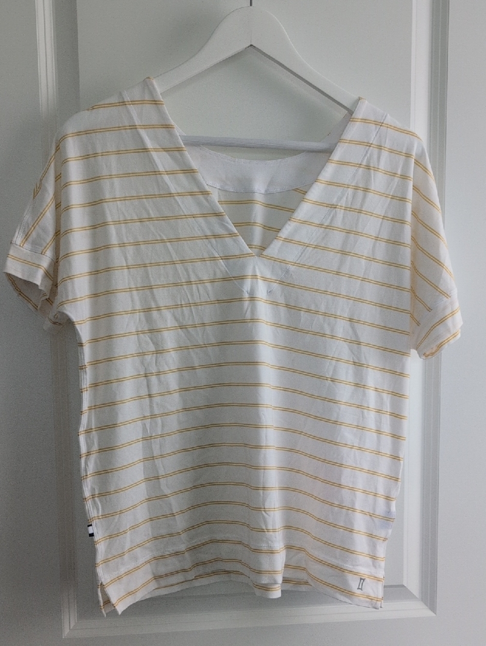 Kit and Ace Reversible V-Neck/Crew Tee, White with Yellow Stripes 🤍 💛